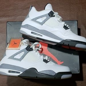 Nike Air Jordan Retro 4